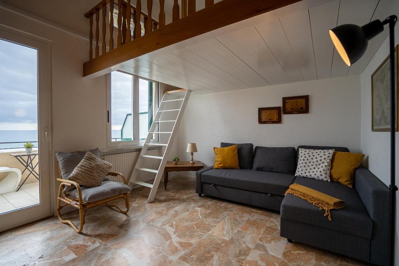 Appartamento Fronte Mare Con Terrazzo Zio Alassio Bagian luar foto